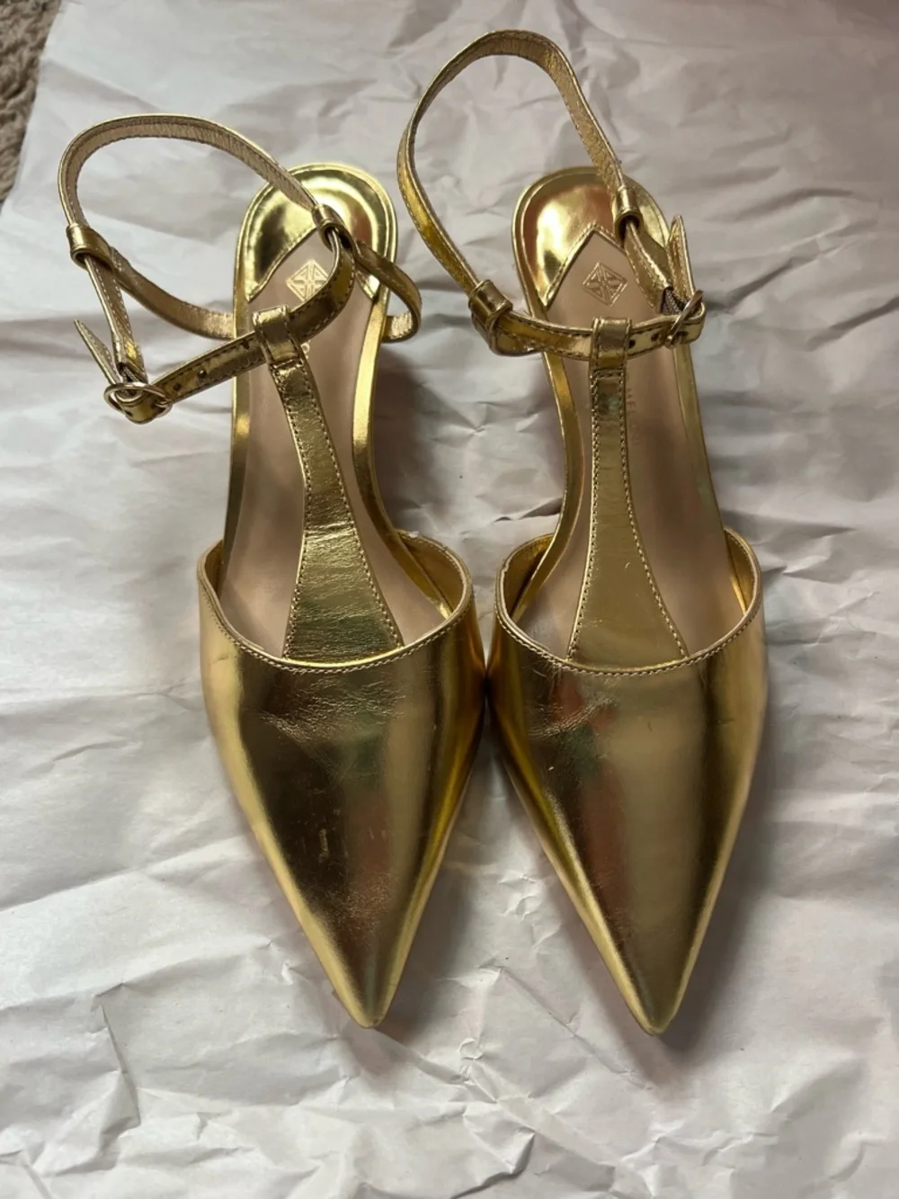 Antonio Melani Jules T-Strap Gold Leather Dress Pumps in Size 7.5M